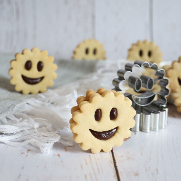 set de 2 découpoirs biscuits smile